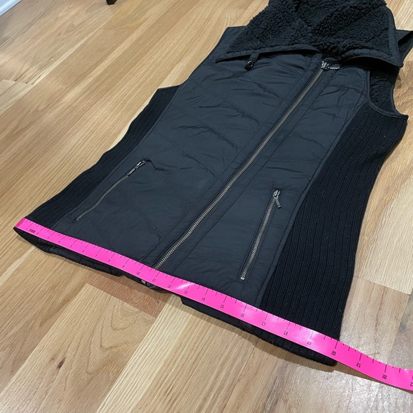 Prana Vest size Medium - Picture 9 of 10